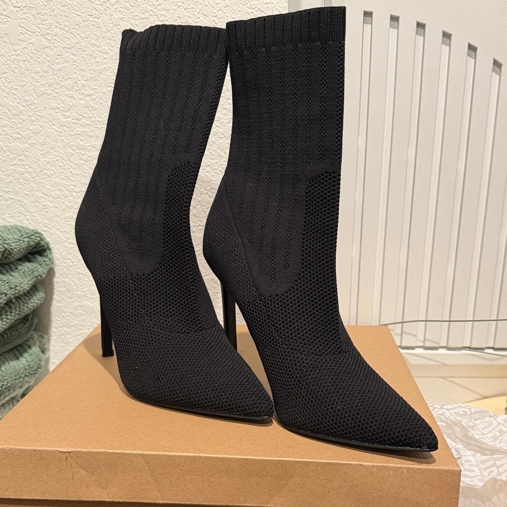 Steve Madden Black Knit Heeled Boots